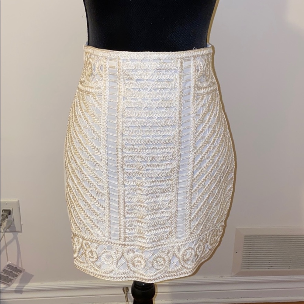 Very pretty skirt new with tags